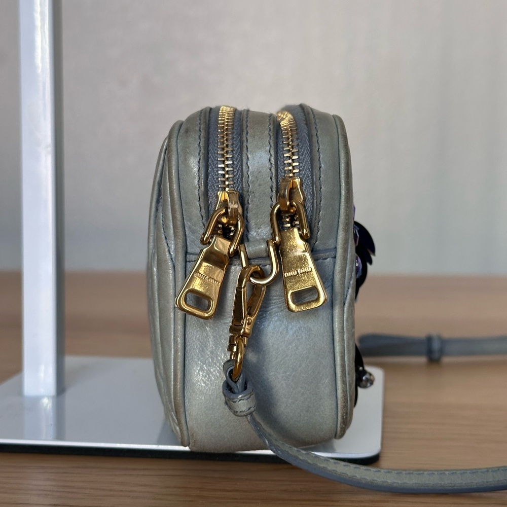 Miu Miu matelassé leather crossbody bag - Picture 3 of 14